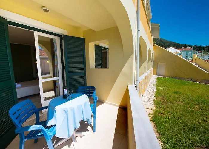 Niras Nydri (Lefkada)