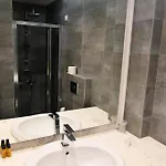 Отель Niras