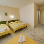 Niras Нидри