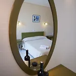 Отель Niras 2*